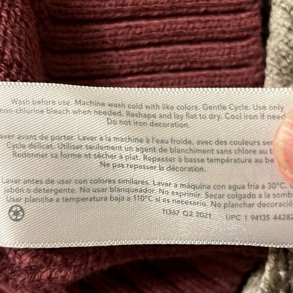 OshKosh B’gosh Cardigan / Sweater in Brick, Size 14, EUC - Picture 15 of 17